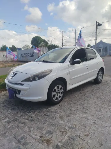 Peugeot 207 XR 1.4 Flex 8V 5P 2013