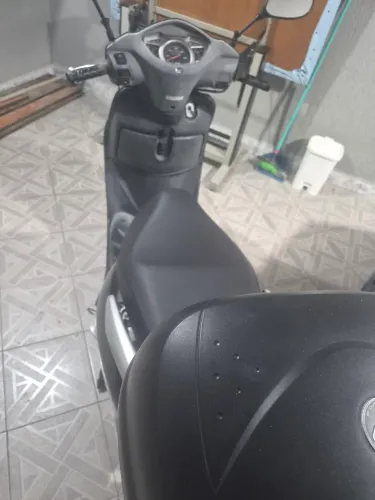 Moto lead