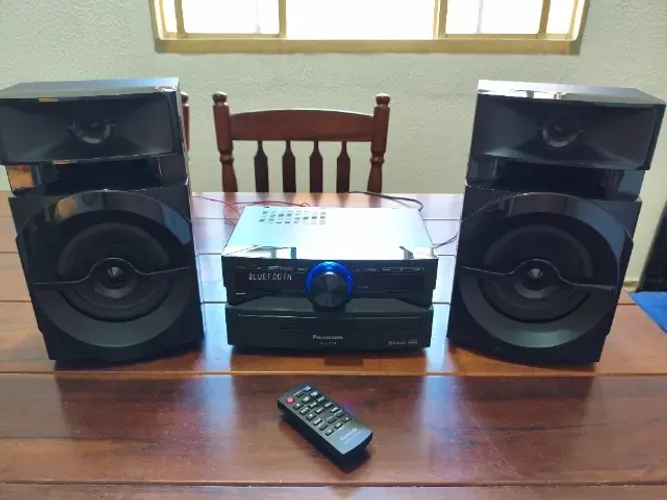 Mini System Panasonic Sc-akx100 Preto Com Bluetooth 250w Preto 127/220v 250 W