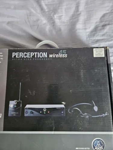 Microfone sem fio Akg Perception 45 Sport Black