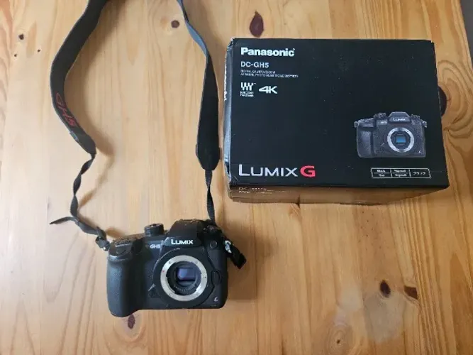 Panasonic GH5