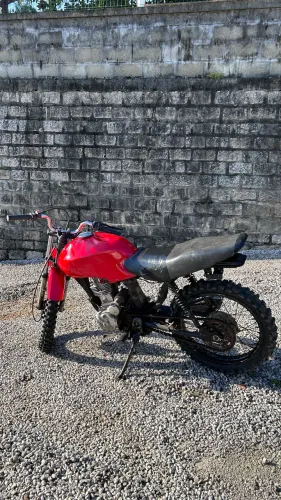 Moto para trilha