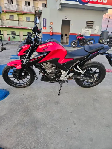 Moto muito nova