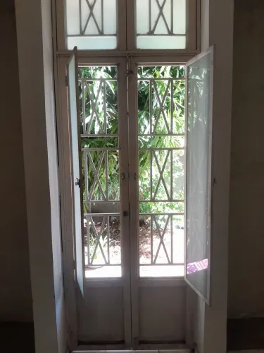Porta duas folhas