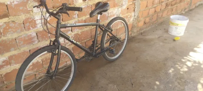 Bicicleta semi nova