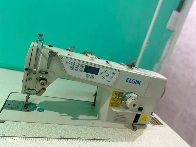 Máquina de Costura Elgin RTE 1023-1 Eletrônica - Completa