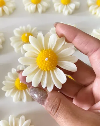 Lembrancinhas de velas margaridas flutuantes