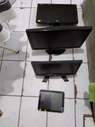 Monitores e tv monitor e 1 Tablet para técnicos 
