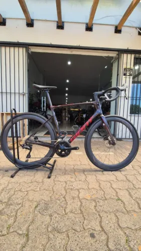 Giant Defy