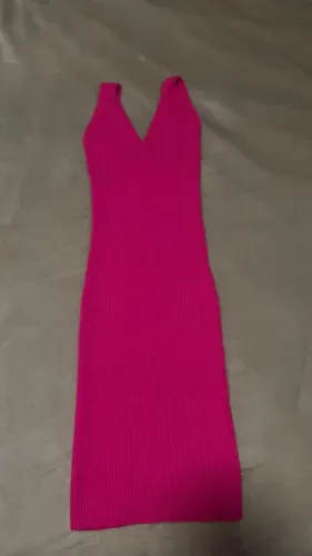 Vestido midi pink em tricô canelado - nunca usado
