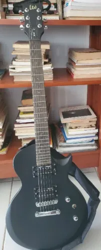 Guitarra ESP LTD EC-10 com case