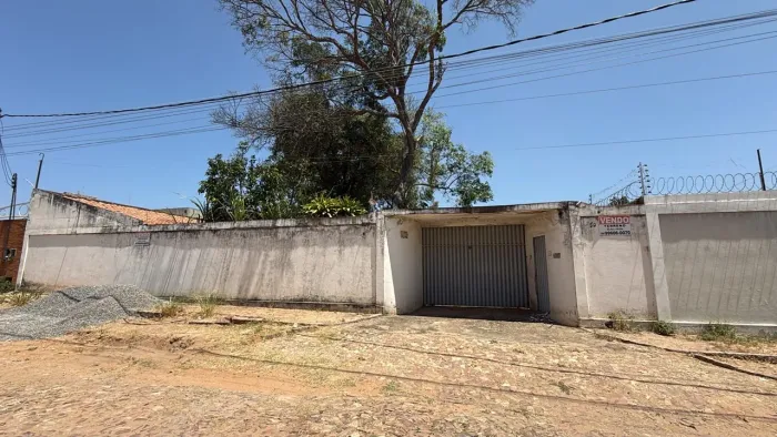 OPORTUNIDADE ÚNICA - TERRENO