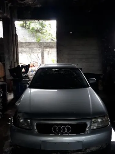 Sucata peças Audi A3 1.8 automático