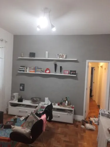 Trabalho com cimento queimado e pintura