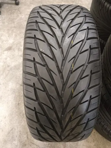 Pneu 285/45 19 Toyo Proxes S/T seminovos