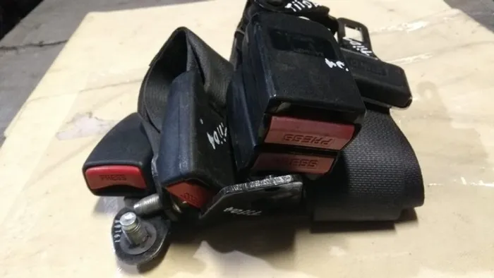 Kit de engate cinto segurança Nissan tiida, todos.