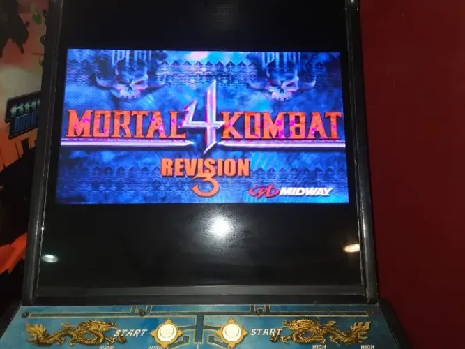 Fliperama Arcade Máquina Mortal Kombat 4 Original Midway Games Muito Linda