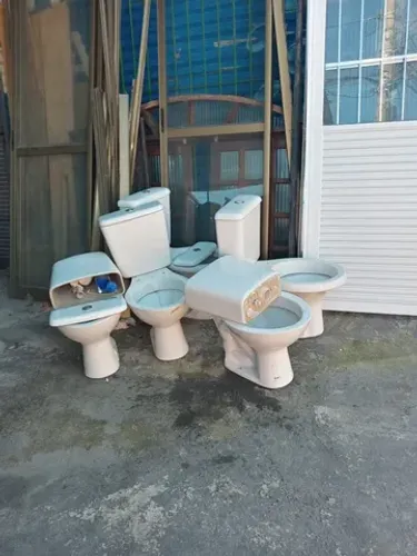 Bacias da marca Deca - Novas e usadas! 