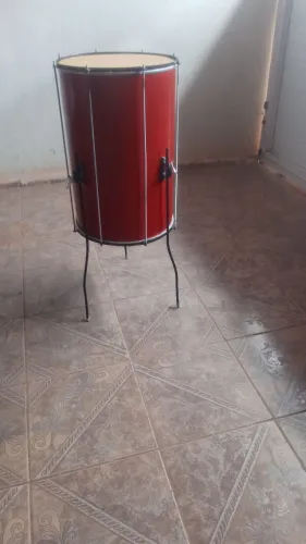 Vendo surdo com corpo ou o compacto