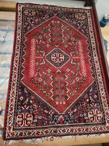 Tapete Persa Antigo - Shiraz de lã  a mão de origem Iraniana - Medidas 1,63 X 1,13= 1,84 m