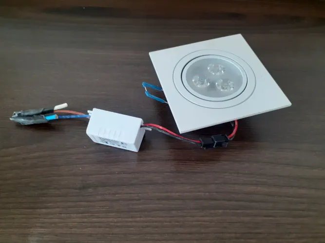 Luminária de Teto LED 3 Lâmpadas Quadrada - Decoração e Iluminação