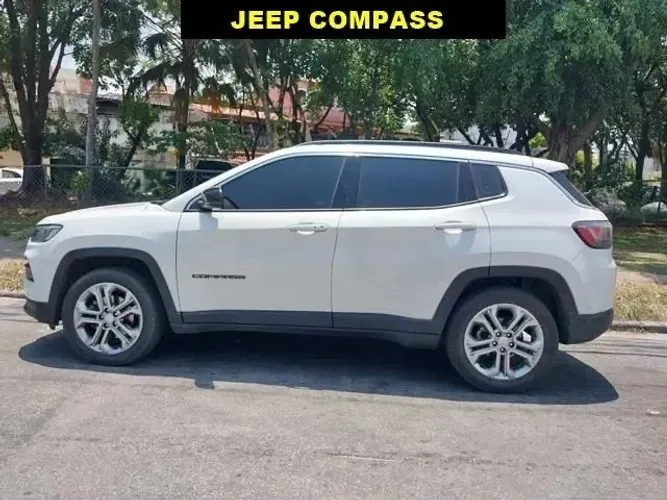 Compass 2023 disponível para retirada de peças 