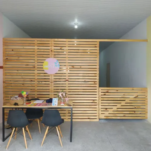 Painel e divisória de Palete. Móveis rústicos artesanal feitos de Pallet, Pallets e pinus.