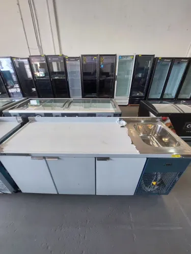 Balcão de serviço refrigerado 2m com cuba lado direito