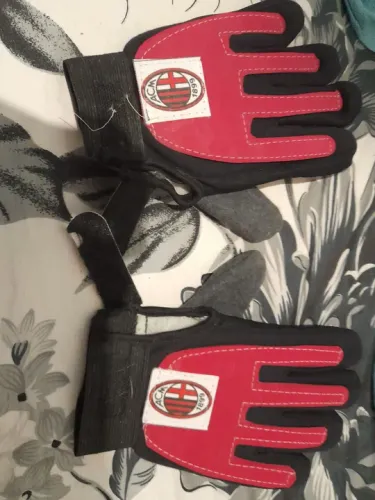 Luva de goleiro Milan