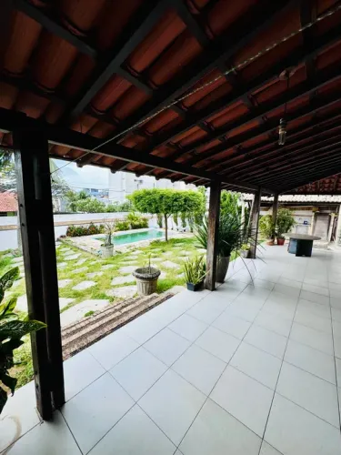 Baixou!!!Vendo esta excelente casa em ponta negra