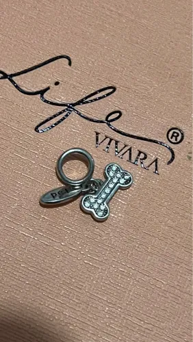 Berloque Vivara Pet Ossinho cravejado zircônia 