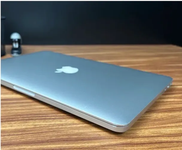 Macbook pro 13 ( I7)