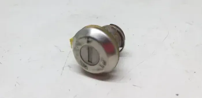 Cilindro Fechadura Porta Diant Ld Esquerdo Renault Kwid 2021