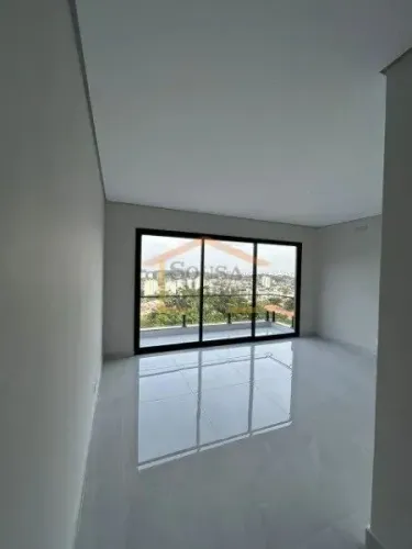 Sobrado com 4 suites, sendo 2 conjugadas, closet, 6 vagas cobertas, 362m² - Vila Irmão Arn