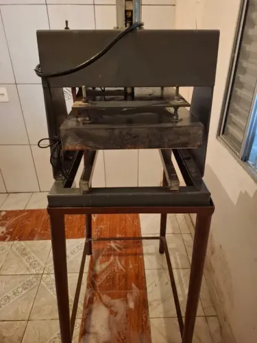 Máquina de estamparia antiga
