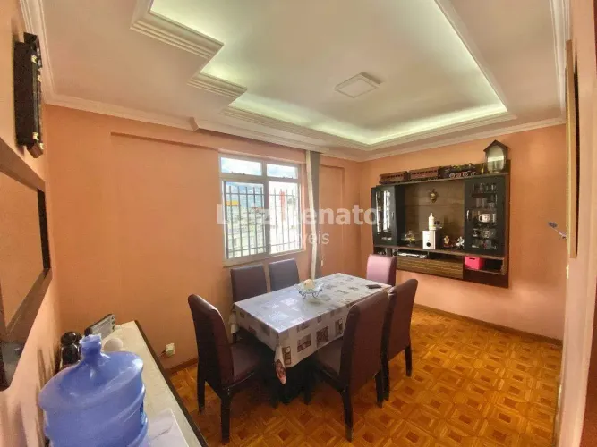 Apartamento à venda no bairro Silveira