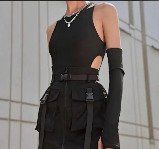 Body cavado com manga preto