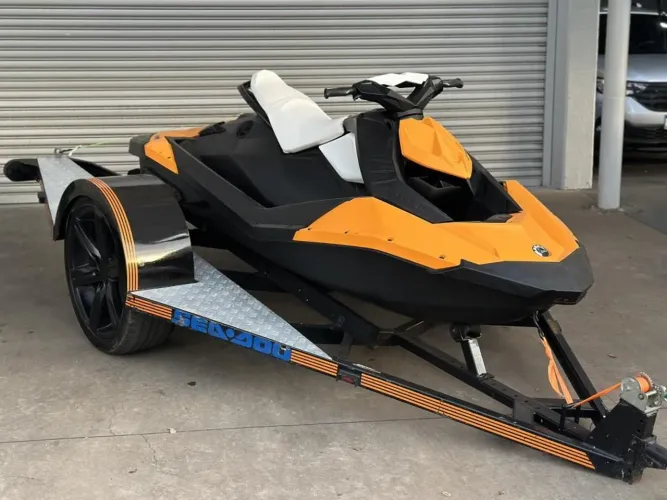 JET SKI SEA DOO Spark 900 90 HP - 2014