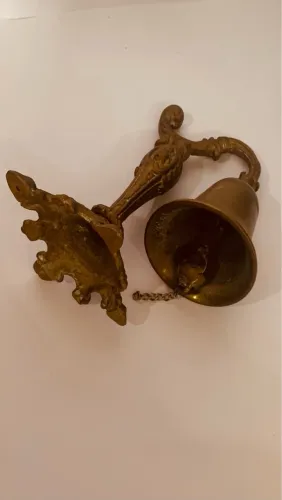 Sino decorativo antigo em bronze