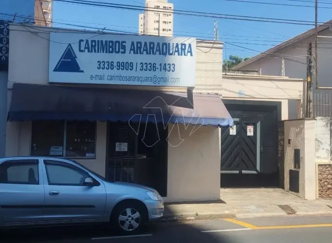 Venda de Casas / Padrão na cidade de Araraquara