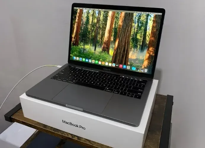 macbook pro 13 2019