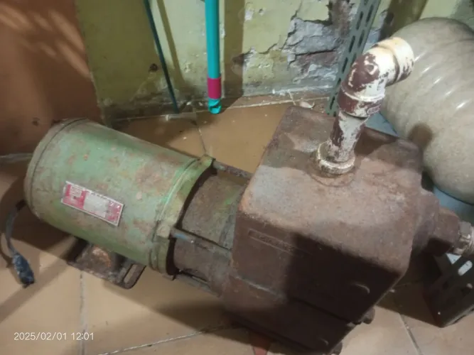 Bomba Motor D'água Weg C56J1294 - com defeito