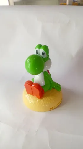 Boneco Yoshi coleção Super Mário bros McDonald's