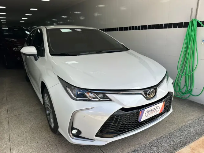 Corolla 2025/2025 XEI Automático, 3.000 mil km, impecável !
