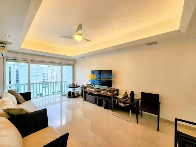 Apartamento próximo à praia com vista  Pitangueiras  Guarujá