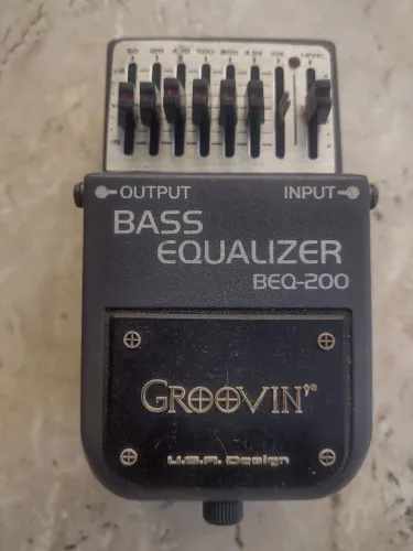 Equalizador de Baixo Groovin' BEQ-200