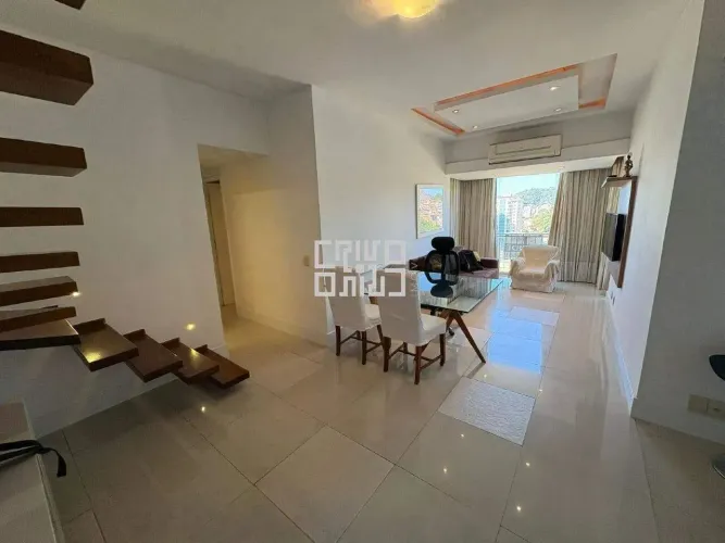 Cobertura em Icaraí, Niterói  145 m², 4 quartos, 1 suíte e 2 salas com vista para montanha