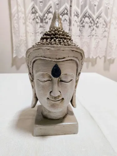 Estátua de Buda em Cerâmica
