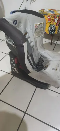 Cadeirinha de carro Chicco para criança