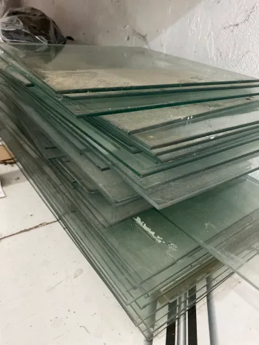 Diversos vidros para vitrine